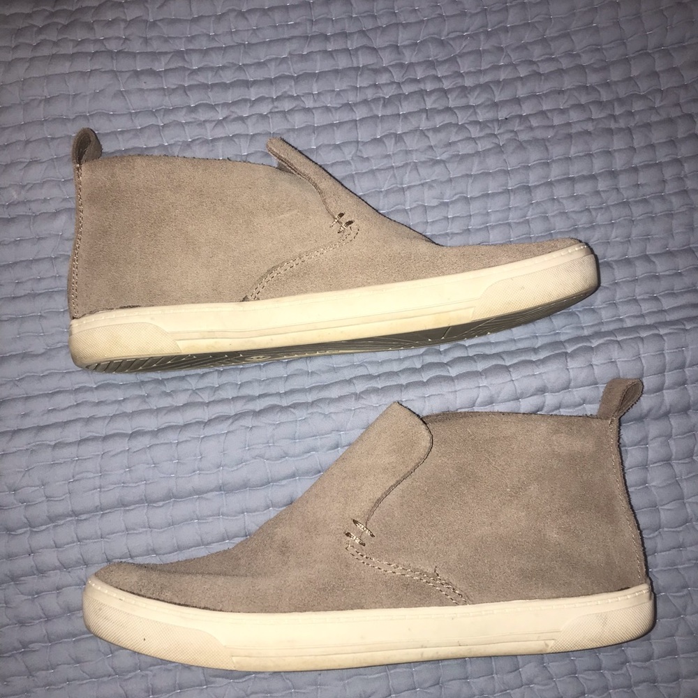 Gently worn Dolce Vita size 8!